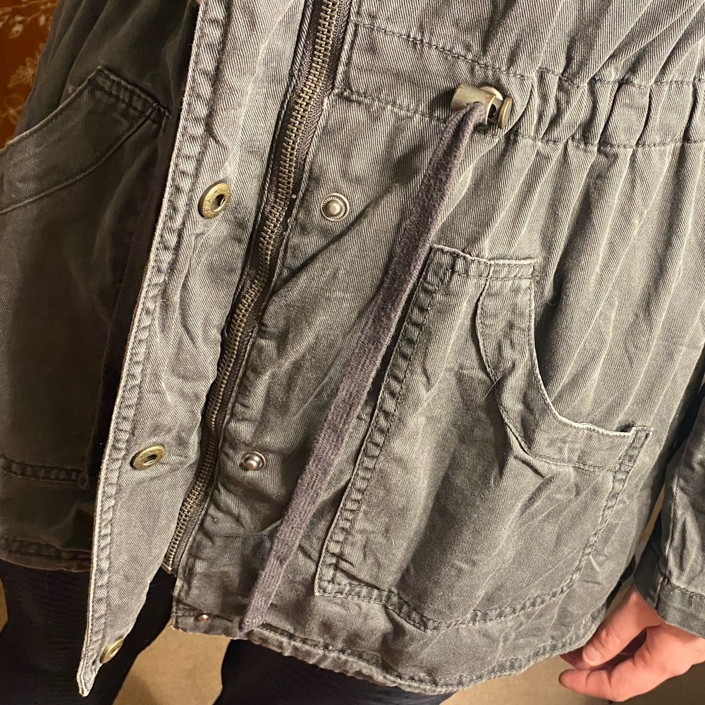 Light Jacket - Picture 2 of 6